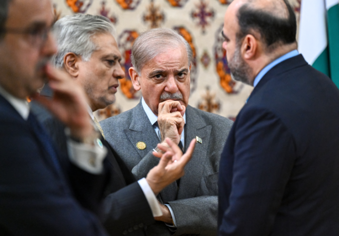 AFP__20251212__87WZ2WK__v1__HighRes__TurkmenistanRussiaPakistanDiplomacy Pakistan Targets Journalists Abroad in Expanding Media Crackdown